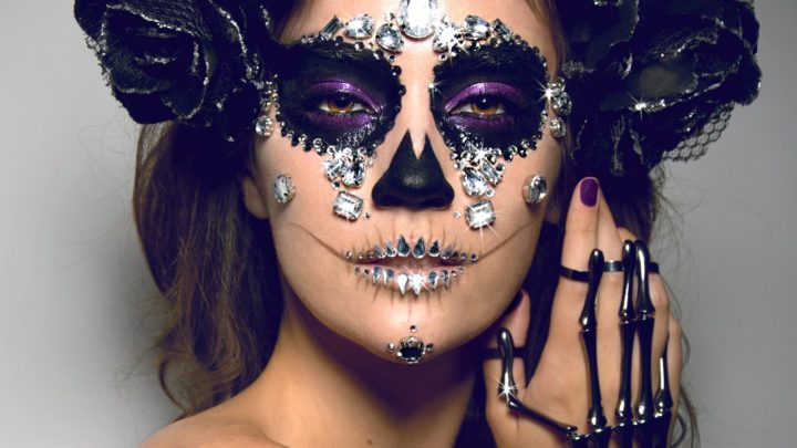Skull-Inspired Makeup Looks Are Shockingly Beautiful